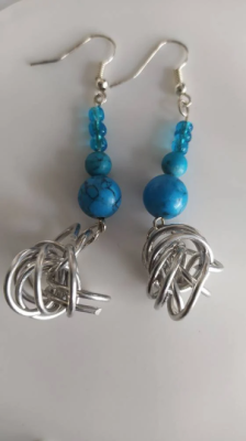 Ohrringe silberfarben, blaue Perlen - Ohrringe silberfarben, blaue Perlen