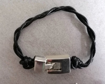 Armband aus schwarzem Lederimitat geflochten, 18 cm - Armband aus schwarzem Lederimitat geflochten,