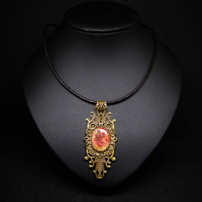 Upcycling Statementkette Collier Halskette bronzefarben kupfer rot mit handbemaltem Amulett mit