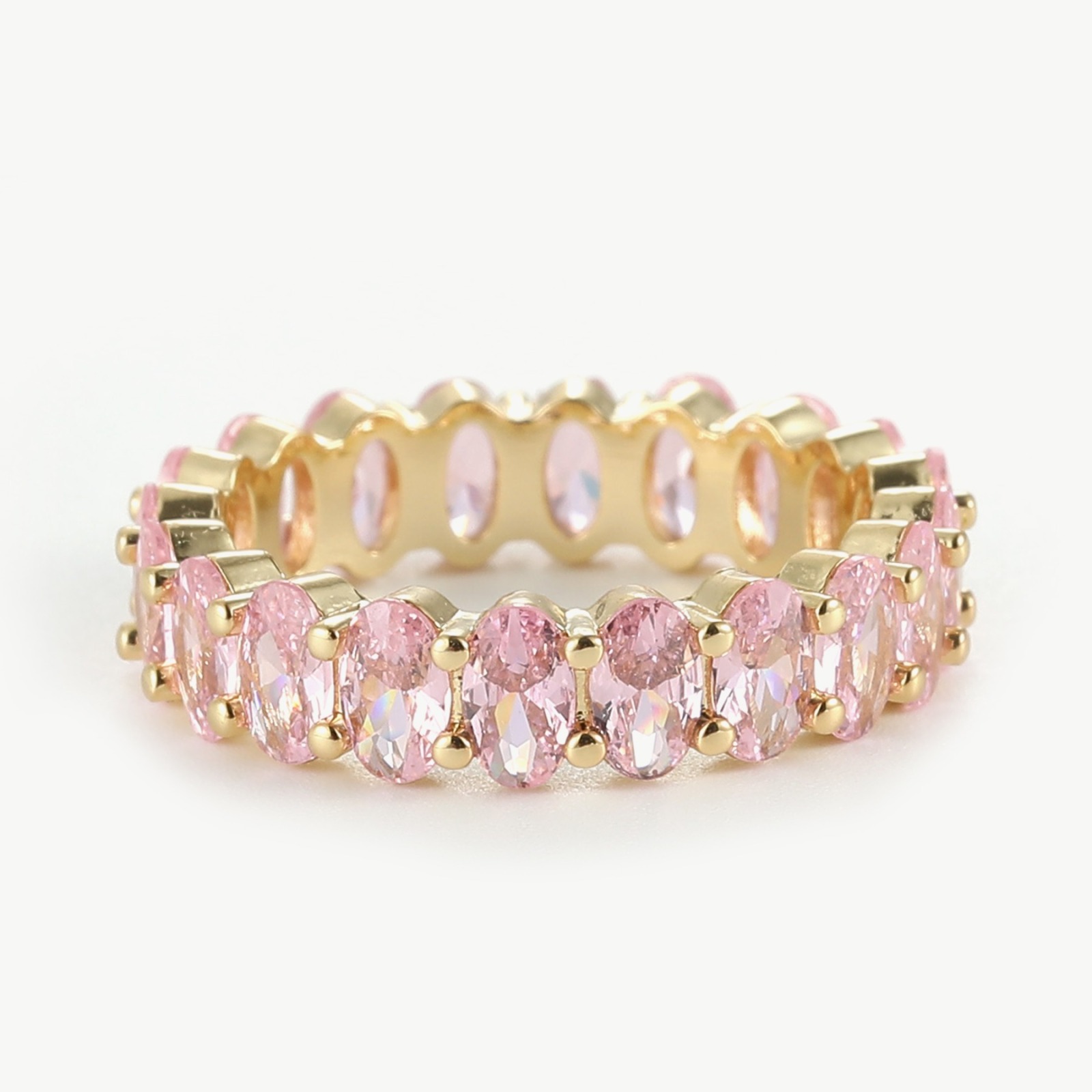 Eleganter Zirkoniaring in Gold mit zart gefassten rosa Steinen - 14K Vergoldete Eleganz