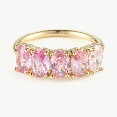 Eleganter 14 Karat vergoldeter Ring mit Zirkoniasteinen in Rosa - Entdecke die Brillanz dieser