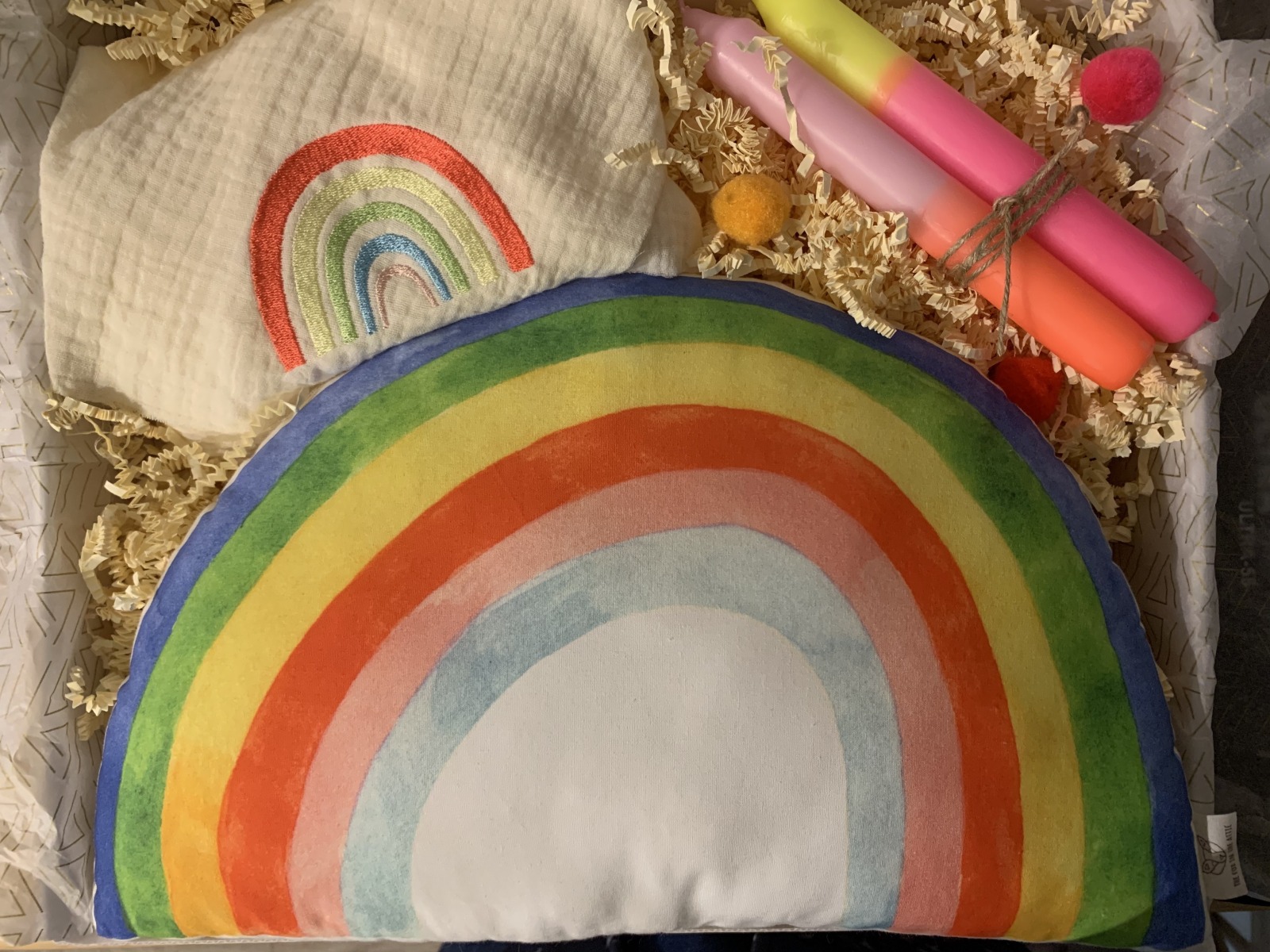 Rainbow Geschenkbox zur Geburt oder zur Taufe 4