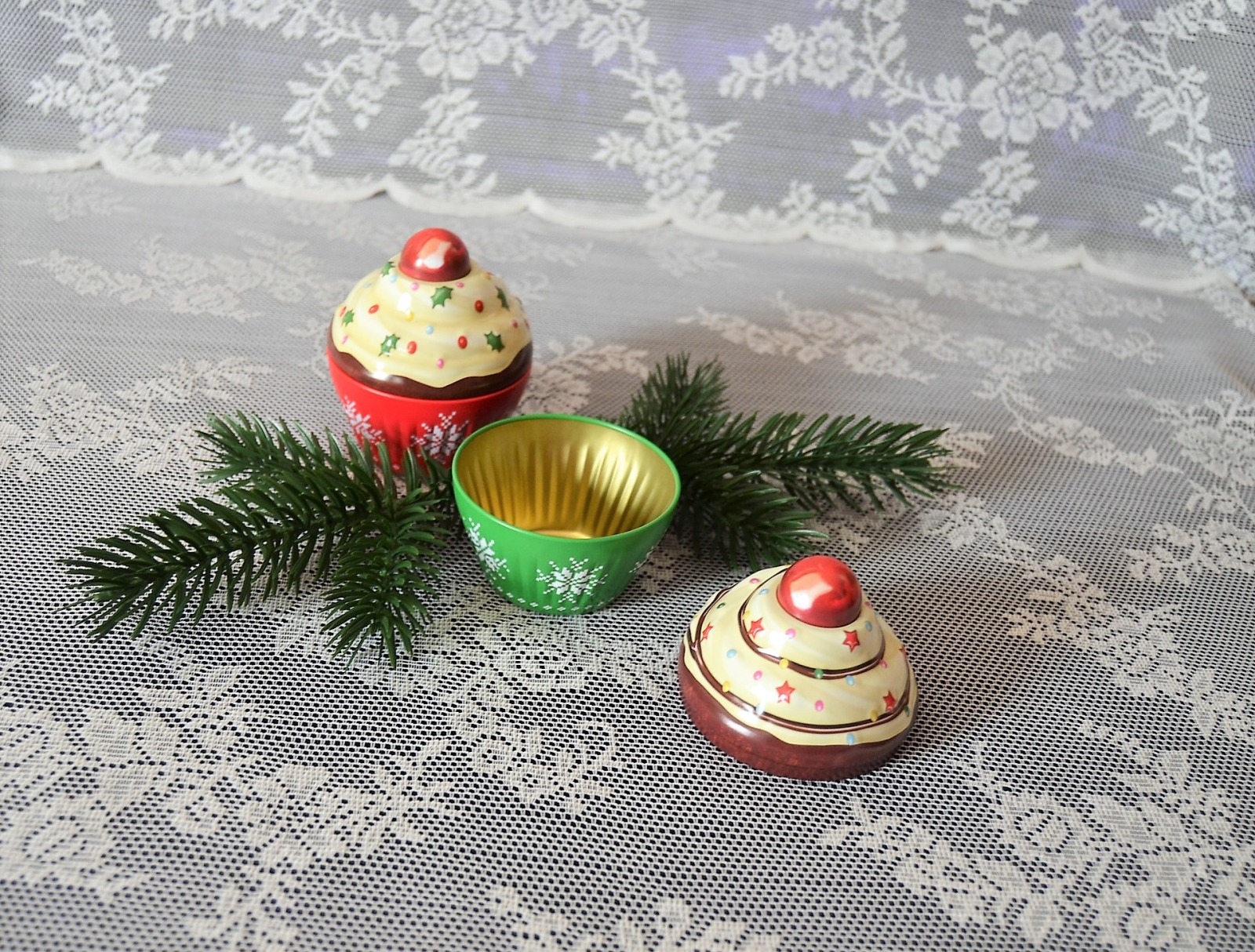 Cupe Cake mit Weihnachtsmotiv, klein, grün-bunt 3