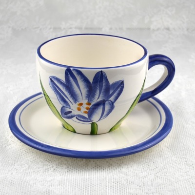 Große Tasse mit Unterteller Motiv Blume - Tassen