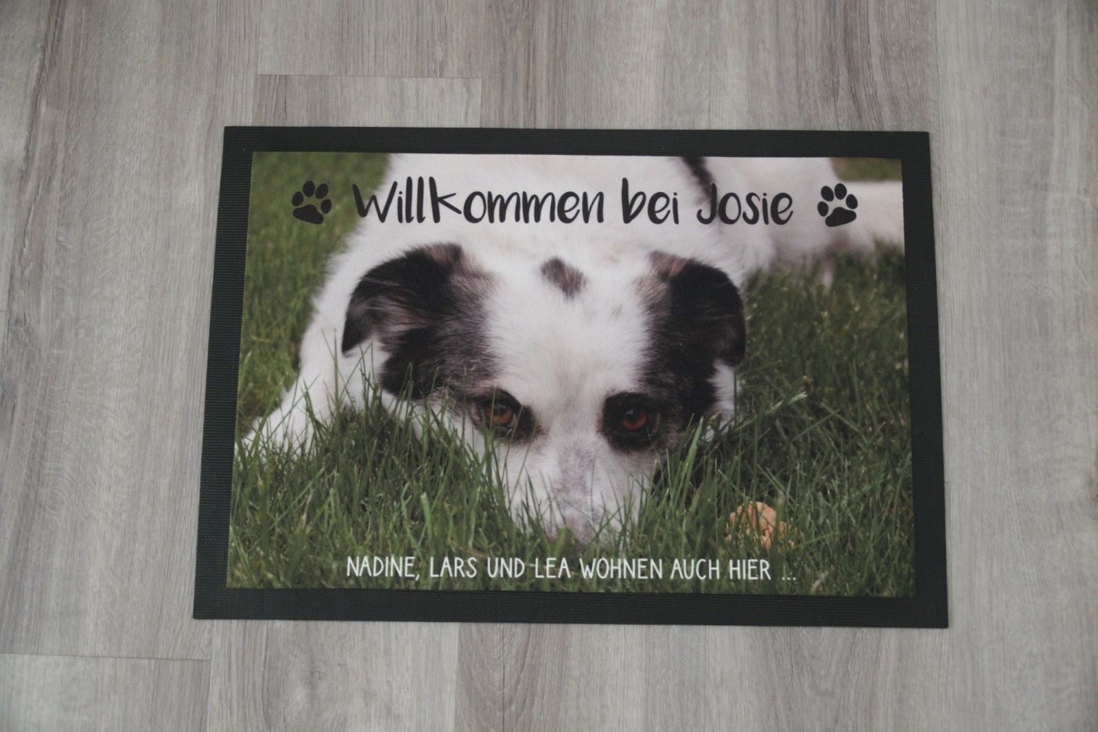 Personalisierte Fußmatte Hund Willkommen bei Josie - bedruckt mit