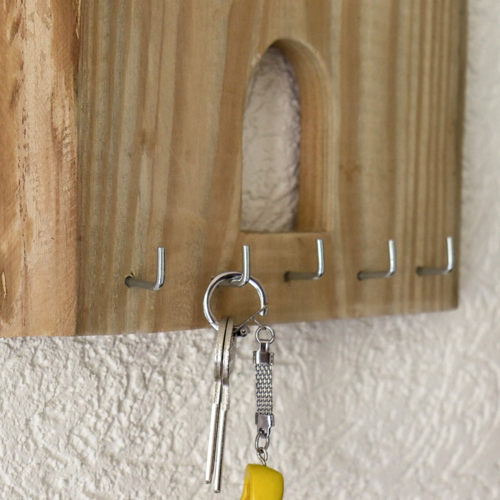 Schlüsselbrett aus Holz HAUS im Landhausstil 4