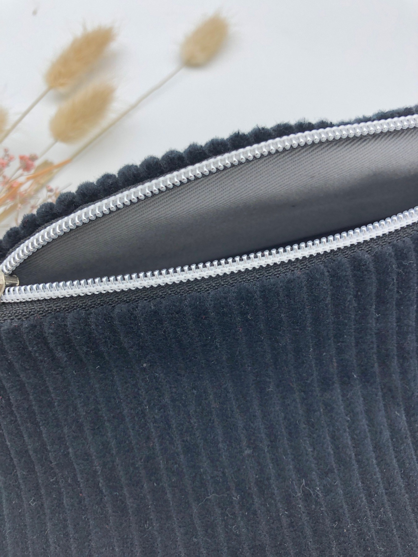 Bauchtasche XL Crossbag Cord schwarz mit Taschengurt Fischgrät Hipbag leicht und praktisch Kord