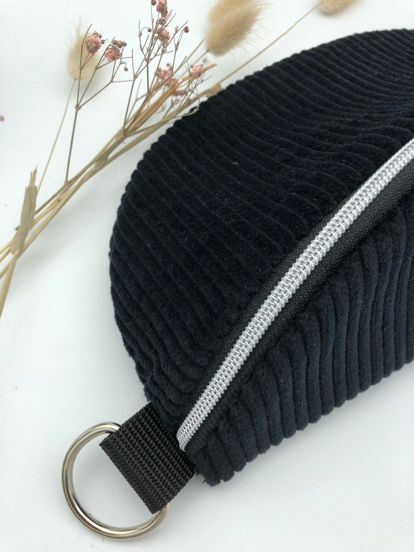 Bauchtasche Crossbag Cord schwarz mit Taschengurt Fischgrät Hipbag leicht und praktisch Kord