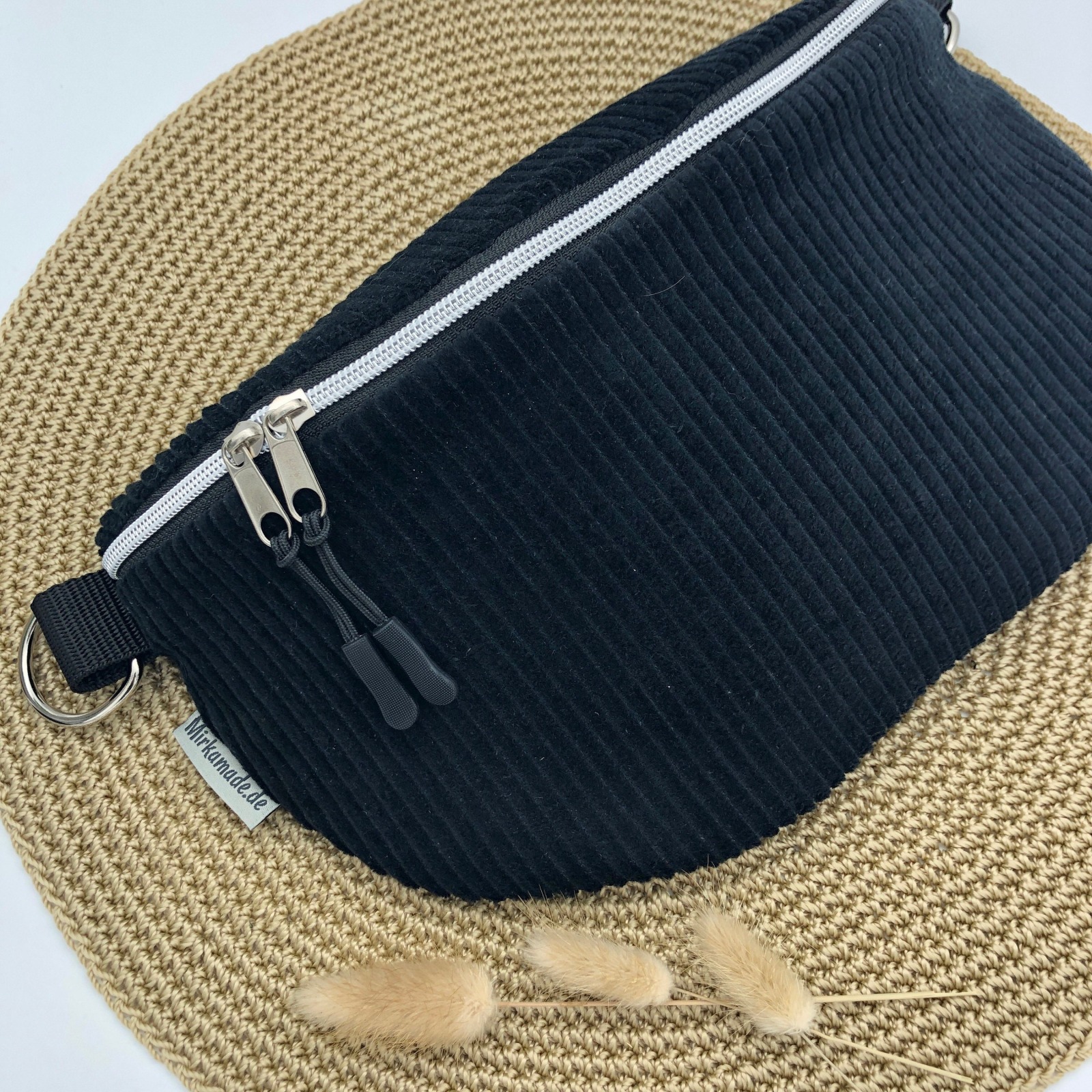 Bauchtasche Crossbag Cord schwarz mit Taschengurt Leo grau Hipbag leicht und praktisch Kord