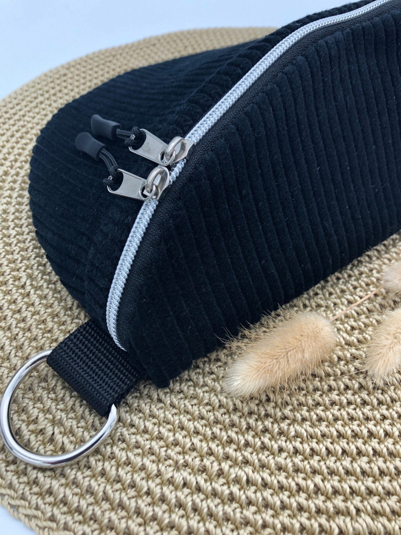 Bauchtasche, Crossbag, Cord schwarz mit Taschengurt gestreift schwarz/weiß/silber, Hipbag, leicht