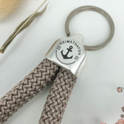 Schlüsselanhänger aus Segeltau Segelseil in taupe mit graviertem Anker maritim - Ein Anhänger ais