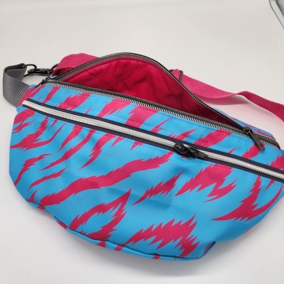 Crossbodybag - Fire and Flame in pink/blue
