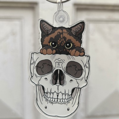 Tortie kitty and skull keychain