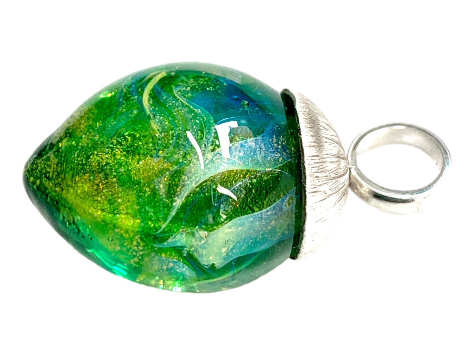 Iridescent Bud-shaped Pendant - Green Beauty