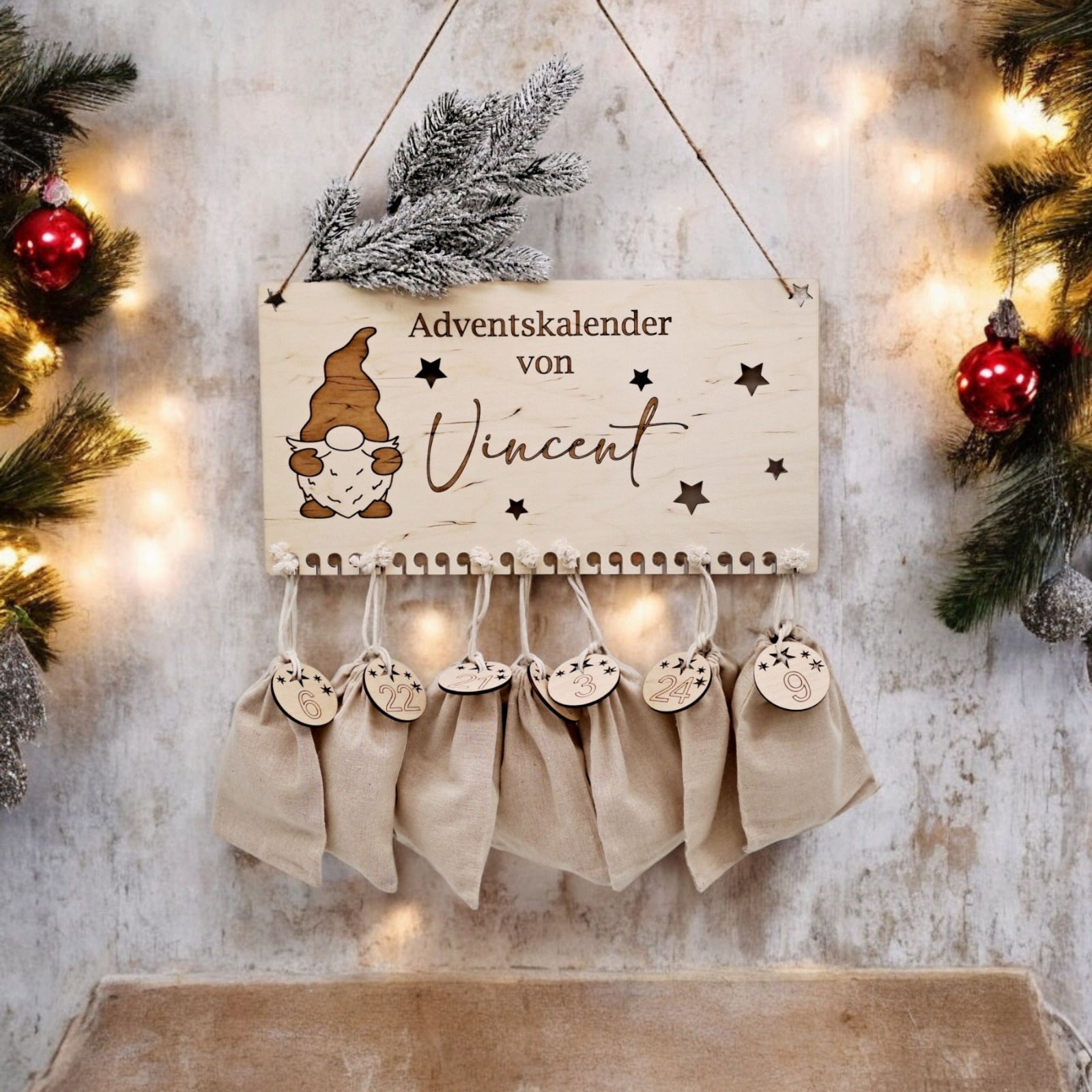 Personalisierter Adventskalender aus Holz Perfekte Geschenkidee für eine magische Adventszeit