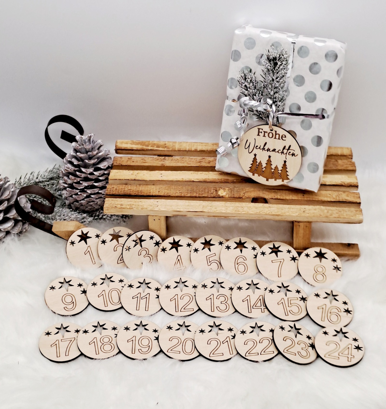 Personalisierter Adventskalender aus Holz Perfekte Geschenkidee für eine magische Adventszeit 6