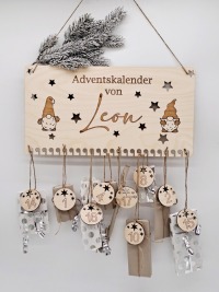 Personalisierter Adventskalender aus Holz Perfekte Geschenkidee für eine magische Adventszeit 5