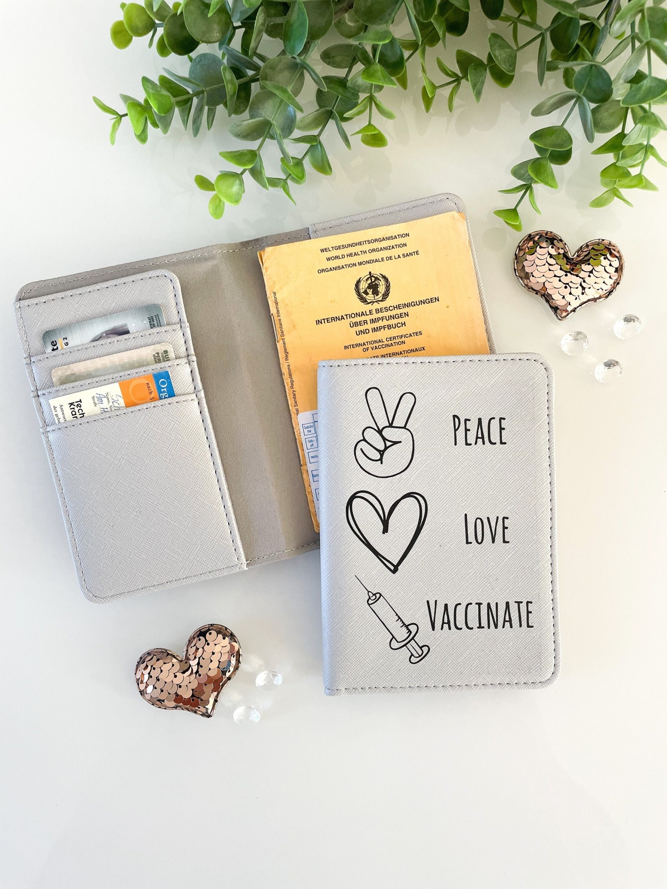 Impfpasshülle Peace Love Vaccinate