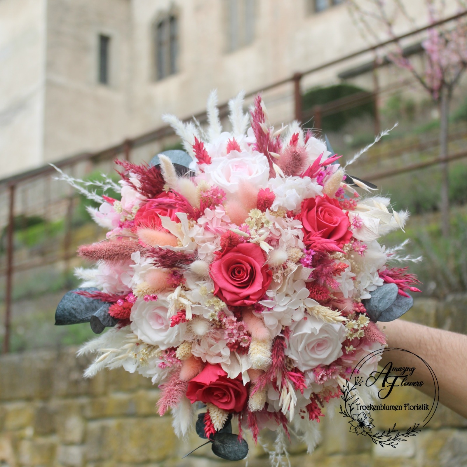 Brautstrauß in Fuchsie/Rose mit echten ewigen Rosen und Hortensien 4