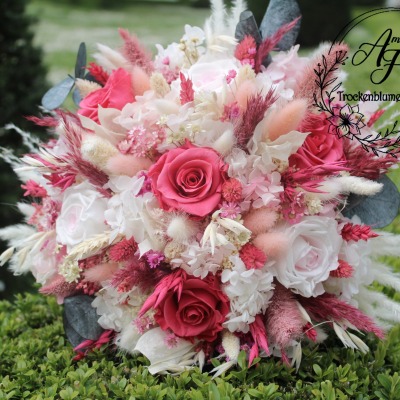 Brautstrauß in Fuchsie/Rose mit echten ewigen Rosen und Hortensien