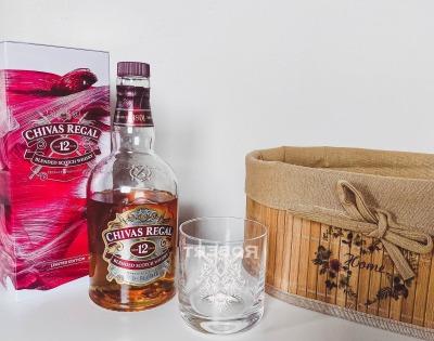 Personalisiertes Whiskyglas mit Name und Wolf Motiv | Whisky Glas mit Gravur - Geschenke für Männe
