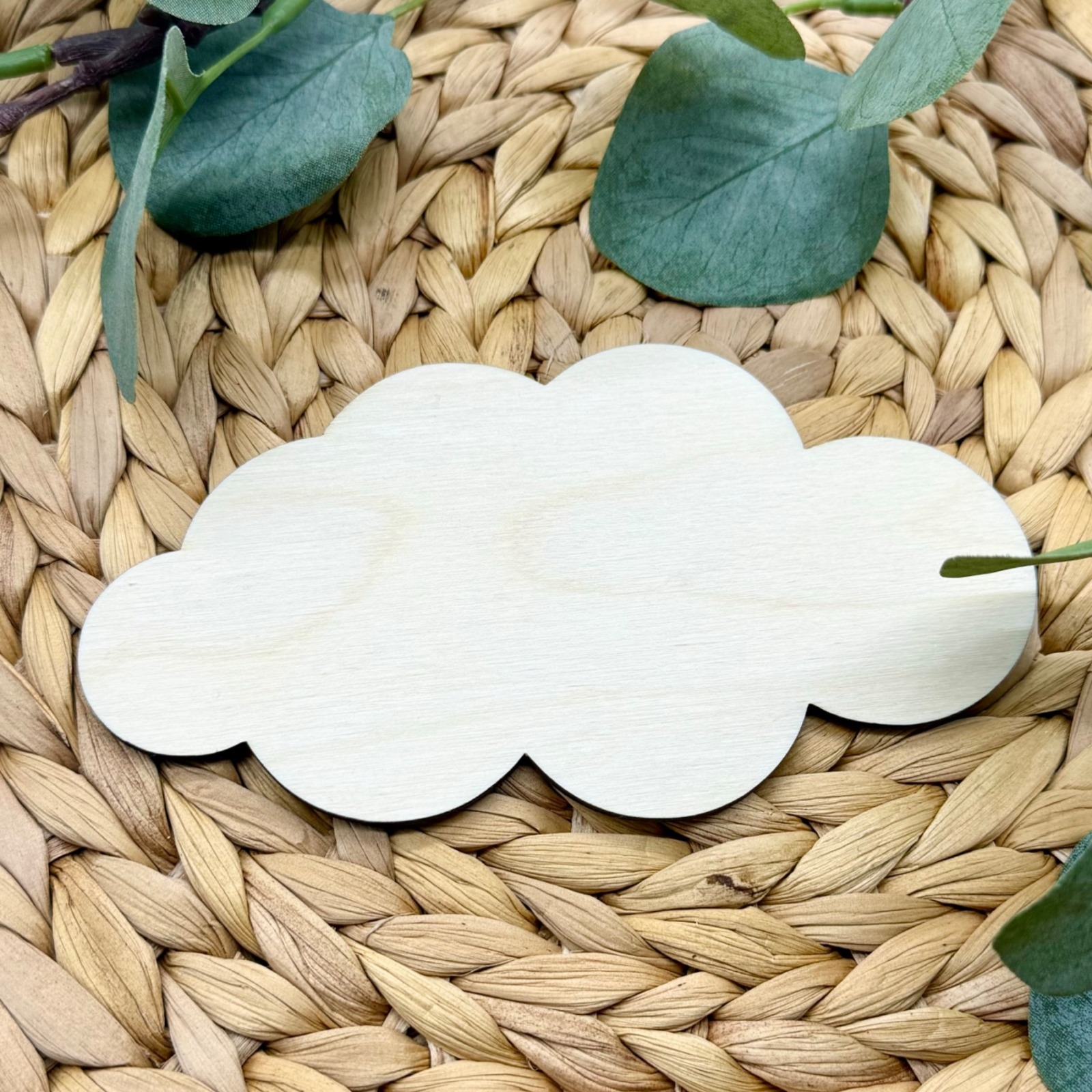 Perfekte Flatlay Deko für deine Bilder - unvergessliche Wolke aus Holz