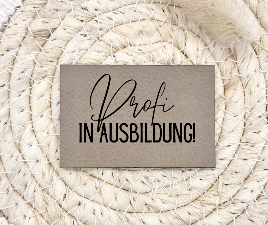 Flexible und weiche Kunstleder-Labels - Profi in Ausbildung Verschiedene Farben und Größen