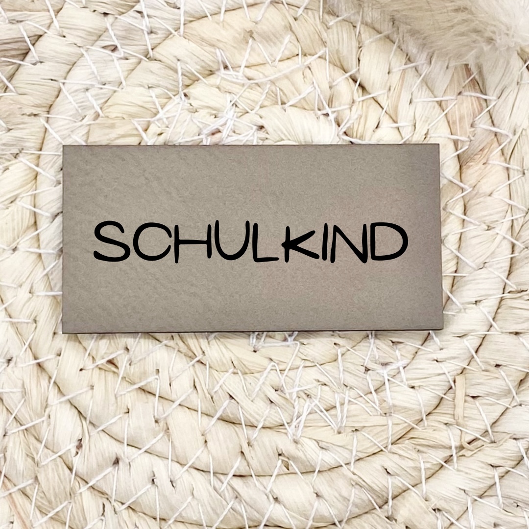 Flexible und weiche Kunstleder-Labels mit Schulmotiven Verschiedene Farben und Größen