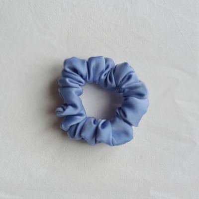 Scrunchie Blaumacher mini - Haargummi aus Satin