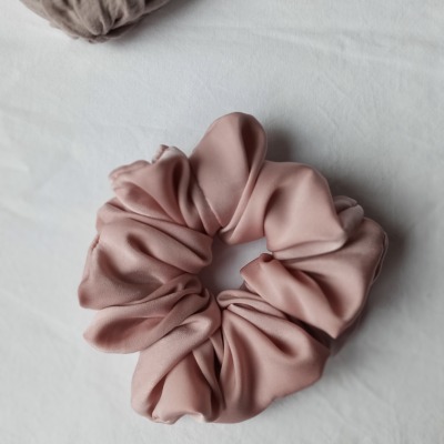 Scrunchie rosé XL - Haargummi aus Satin