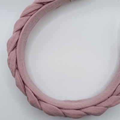 Geflochtener Haarreif rosé - aus Musselin gefertigt
