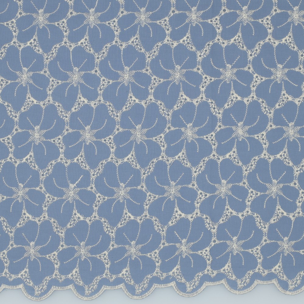 Baumwollstoff mit Stickerei | Embroidery | 2-seitige Bogenkante | blue shadow 3
