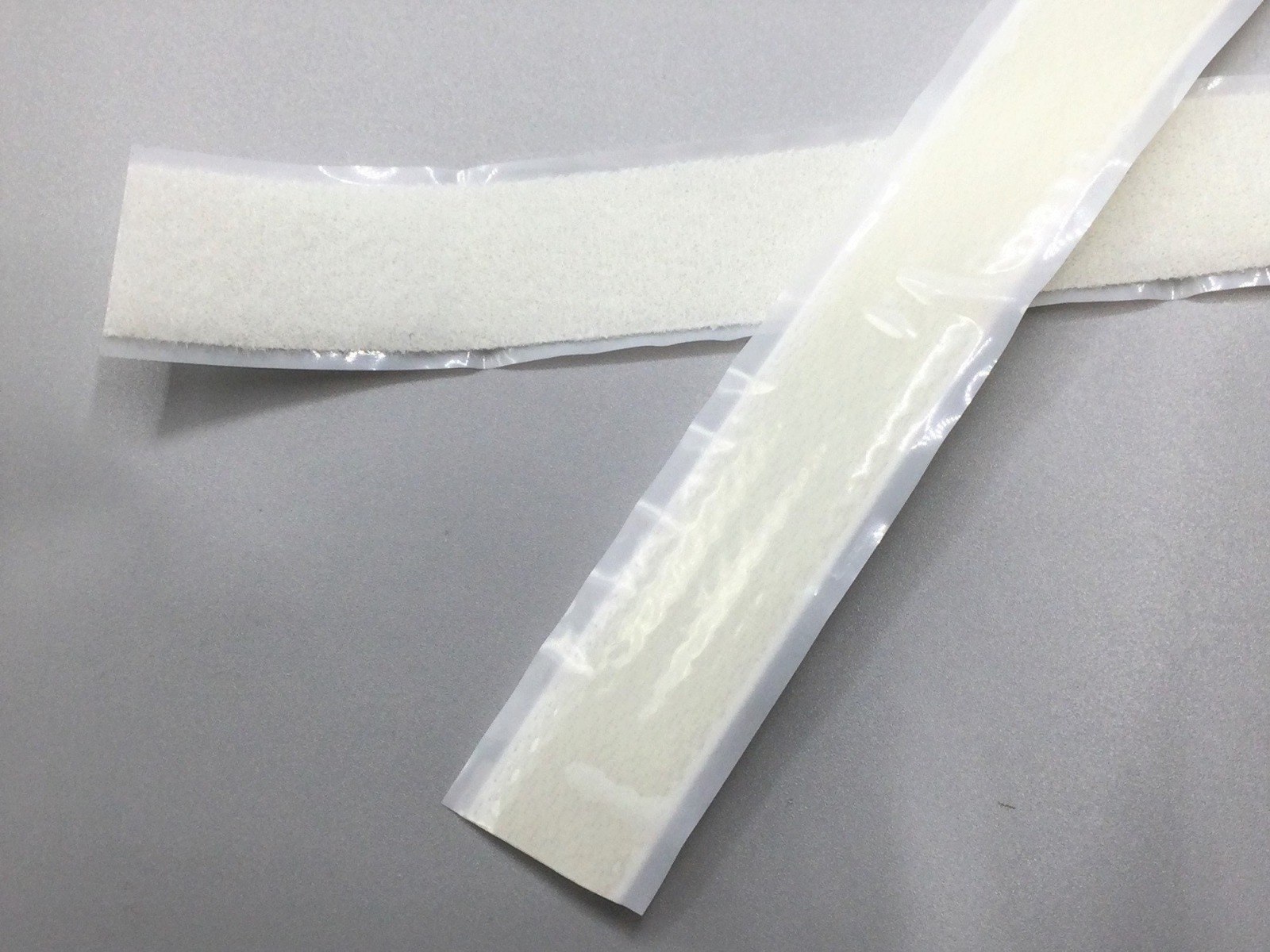 Klettband selbstklebend 20 mm | Haken + Flausch | weiß 2
