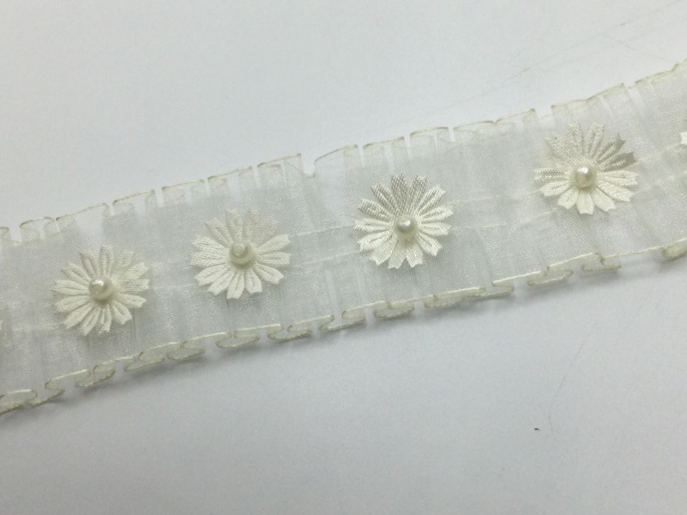 Tüll-Rüschenband | mit Perlen | 40 mm breit | offwhite
