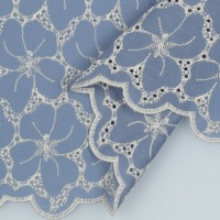 Baumwollstoff mit Stickerei | Embroidery | 2-seitige Bogenkante | blue shadow 2