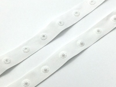 91 cm REST Druckknopfband 2,5 cm Knopfabstand | weiß