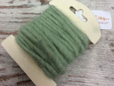 Wolle auf Spule | zum Dekorieren | grün