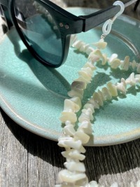 IVORY - handgemachte Brillenkette - Muschel - Perlenkette - trendy handmade beaded glasses chain 2