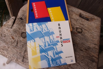 Bauhaus Set Buch Memory Kartenspiel Designklassiker Weimar Dessau in Holzbox