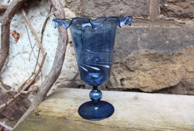 filigrane Vase Kelch Blau Glas mundgeblasen Lauscha 60er Jahre Vintage DDR GDR