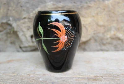 kleine Vase Hyalithglas Schwarzglas Emaillefarben Handbemalt 50er 60er Jahre DDR GDR