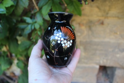 mini Vase Hyalithglas Schwarzglas Emaillefarben Handbemalt 50er Jahre DDR