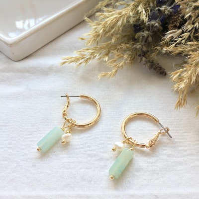 Creolen Everybody loves the sea mit Chalcedon und Süßwasserperle - Ohrringe in gold mit Edelstein-