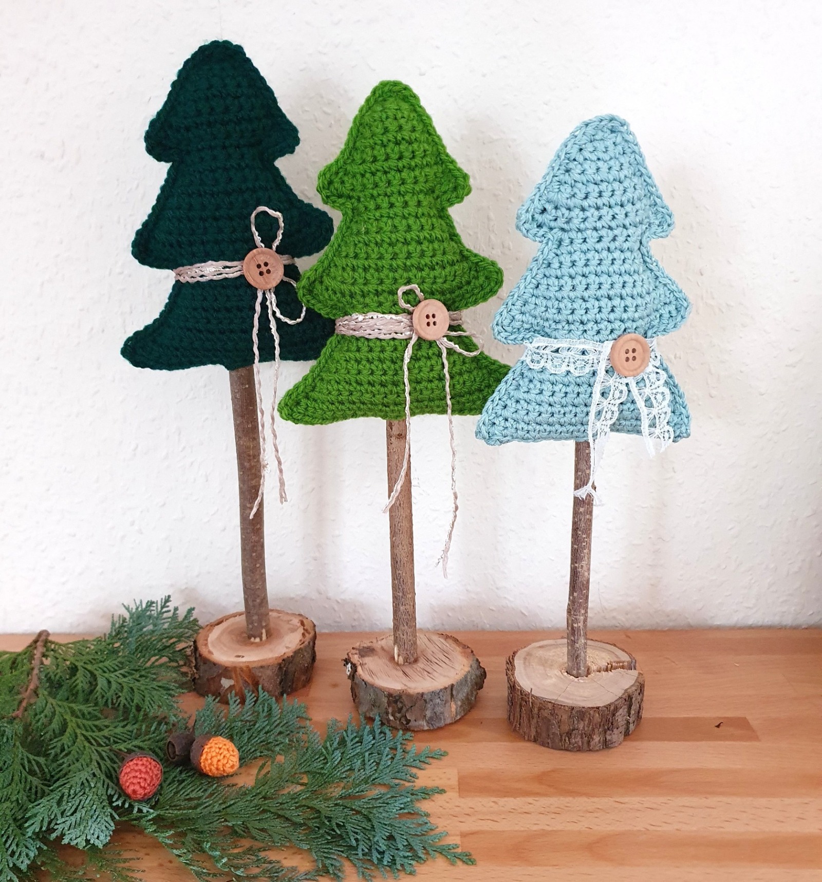 Gehäkelte Tannenbaum-Deko für eine gemütliche Winter- und Weihnachtszeit 7