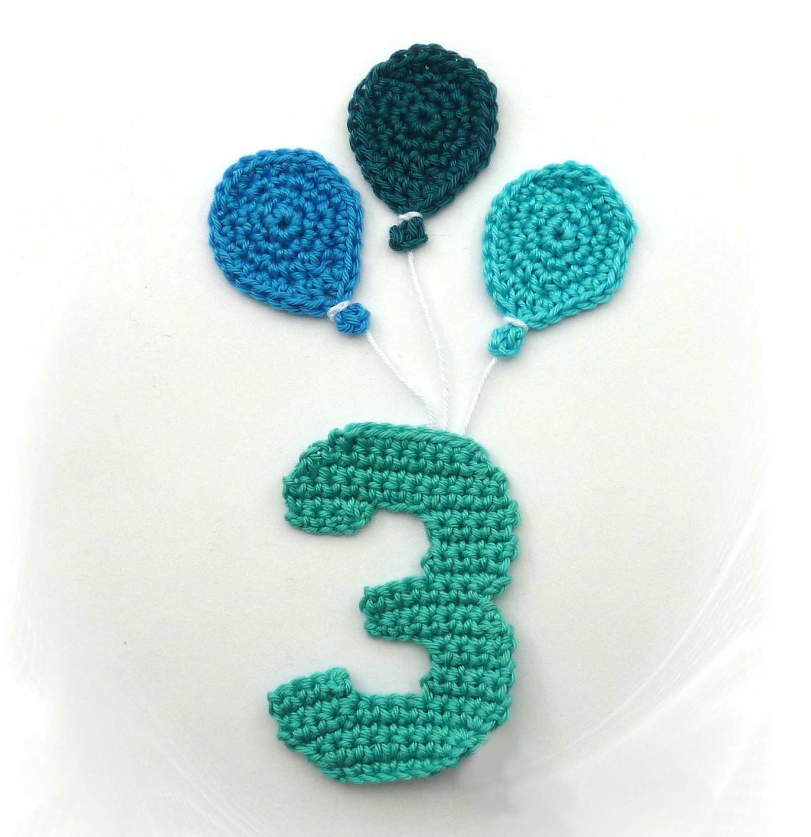 Zahl oder Buchstaben mit 3 Luftballons Häkelapplikation 12