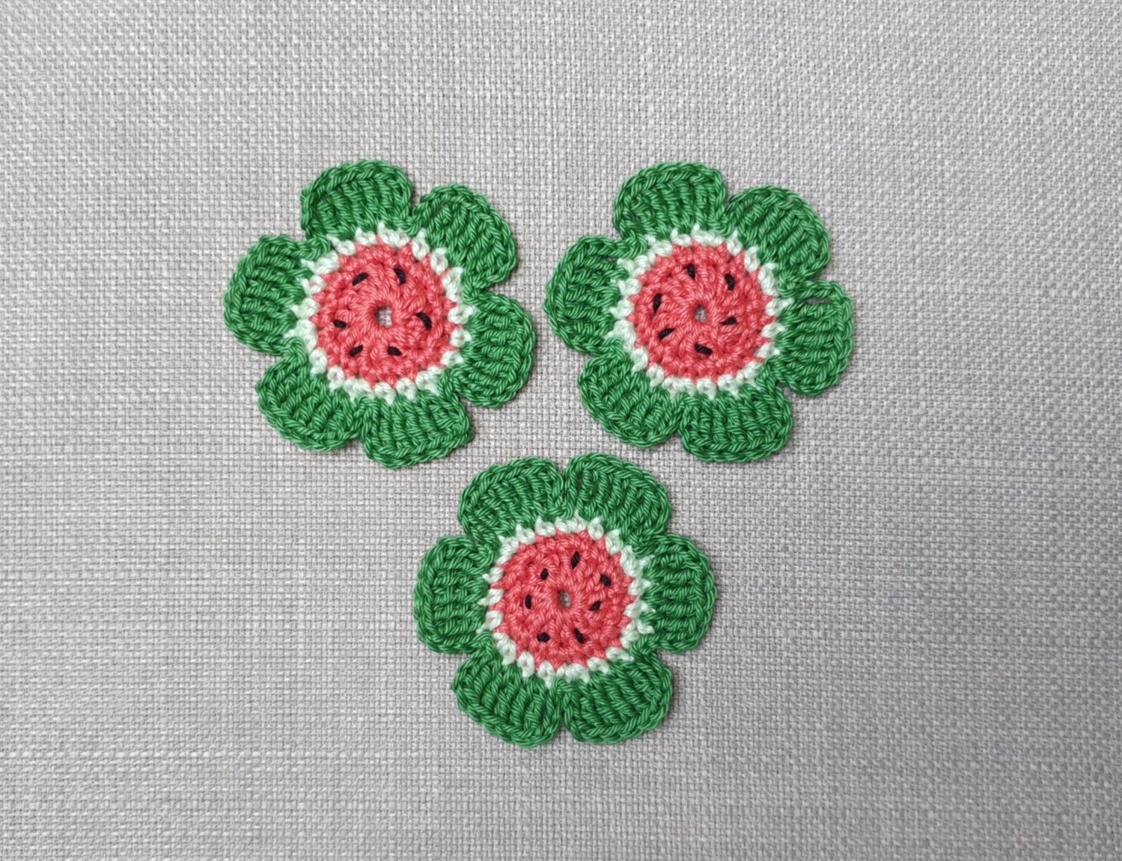 3er Set handgemachte Häkelblumen aus Baumwolle 3
