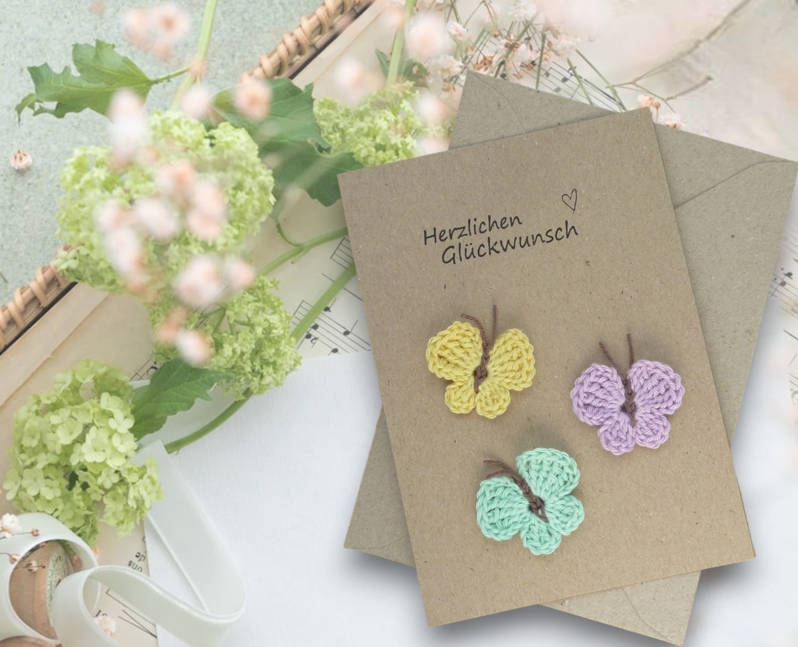 Handgemachte Schmetterling Karte aus Kraftpapier
