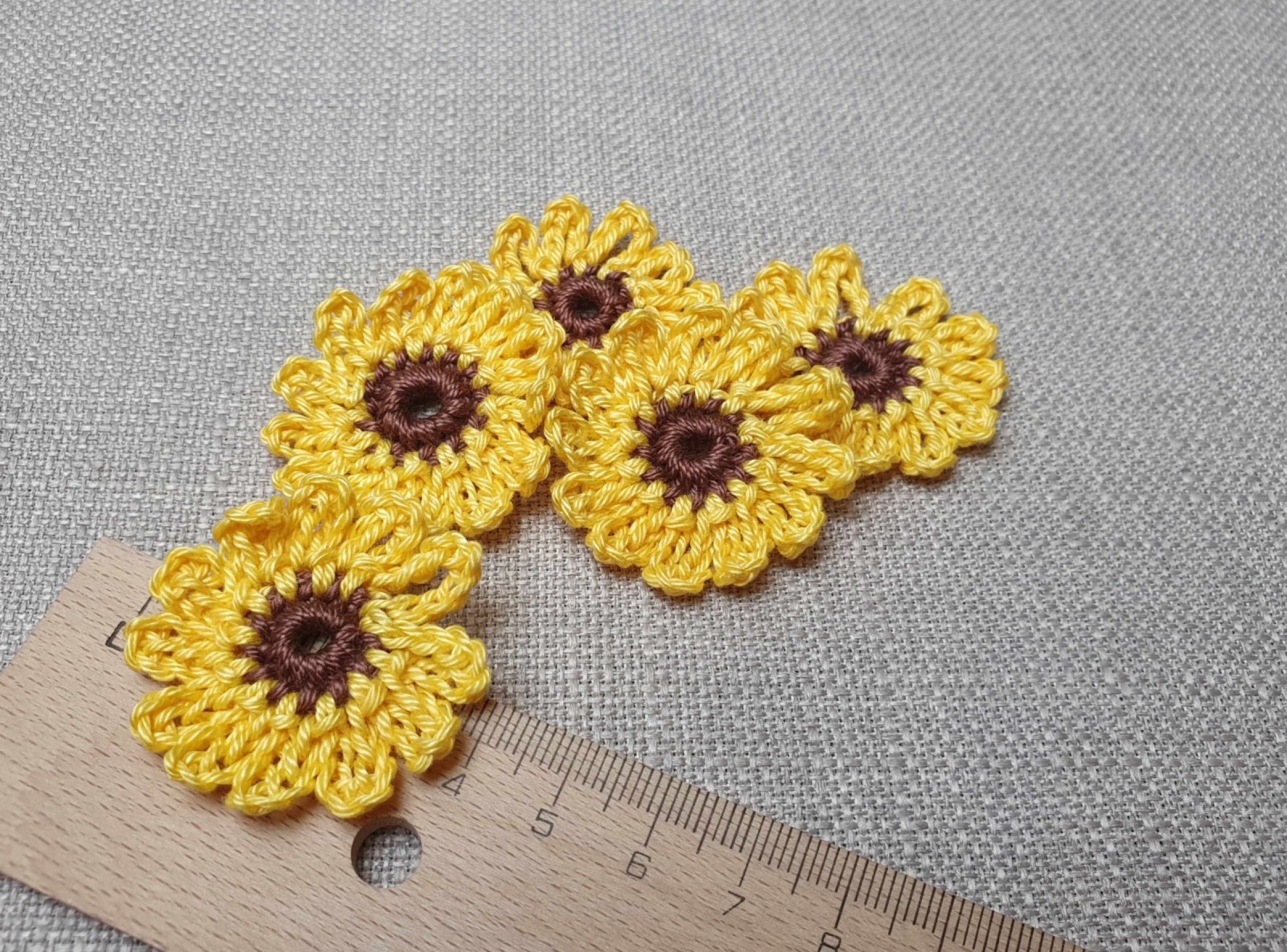 5er-Set gelbe Sonnenblumen Häkelapplikationen