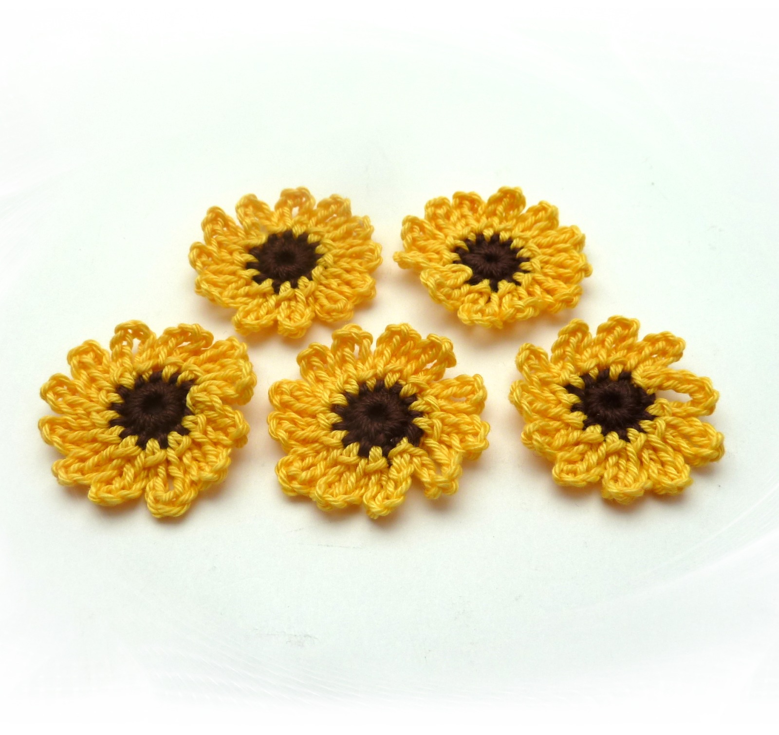 5er-Set gelbe Sonnenblumen Häkelapplikationen 3