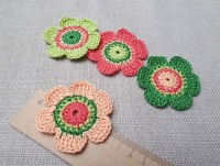 4er Set Häkelblumen aus Baumwolle - 6 cm 3